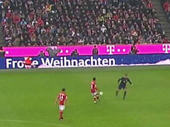 WATCH: Thiago Alcantara inadve...